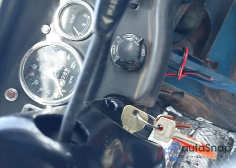 1970 Mg Mgb Gt z USA, uszkodzony, nr VIN GHD5UB246162G0000